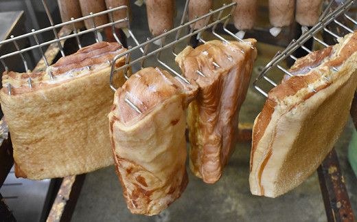 【北海道産豚肉使用】ロースハムブロック3個（600g×3）【24163】