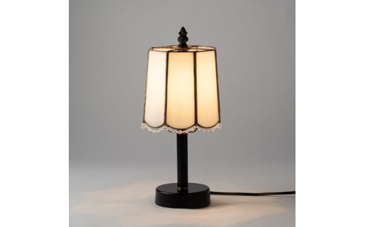 Nijiiro Lamp のステンドグラスのテーブルランプ キラリ【1503540】
