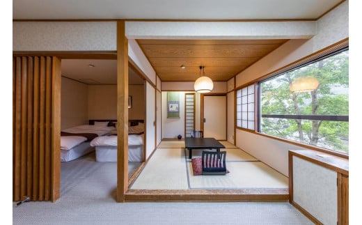 岐阜県高山市のふるさと納税 【深山桜庵別館　湯めぐりの宿　平湯館（共立リゾート）】平休日1泊2食付ペア宿泊券《【本館】和洋室》	JTB5471-018