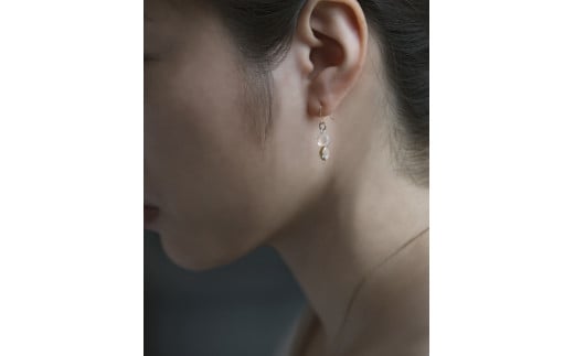 ピアス スパークル K10