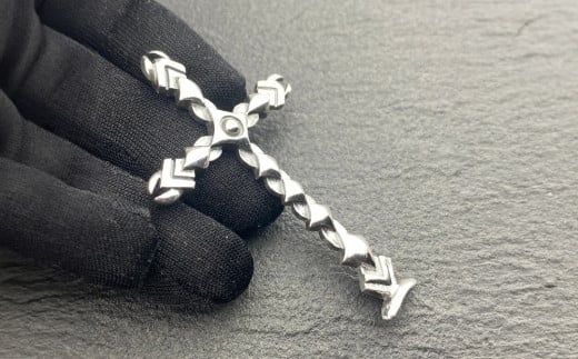 Mechanical cross pendant【メカニカルクロスペンダント