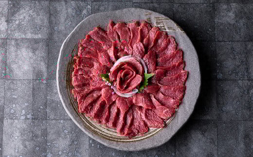 熊本肥育 上赤身馬刺しセット 1kg (50g×20パック) 馬刺し 刺し身 赤身 馬 馬肉 お肉 肉 刺し身醤油付 醤油 1452078 - 熊本県人吉市