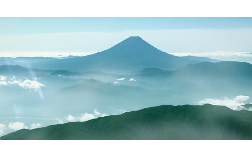 山梨県のふるさと納税 シャトー・メルシャン「アイコン」シリーズ赤白ワインセット【1278721】