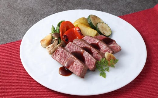 長崎和牛 シャトーブリアン 150g×2枚 計300g ／ 和牛 牛肉 お肉 肉 国産 ヒレ肉 希少部位 肉のマルシン 長崎県 長崎市 1497881 - 長崎県長崎市