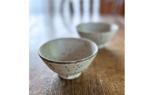 粉引夫婦茶碗 ご飯が美味しく見え 使い込むほど味が出る 素朴さが魅力です うつわ陶芸家高田リリー律子【1058218】 626738 - 神奈川県中井町