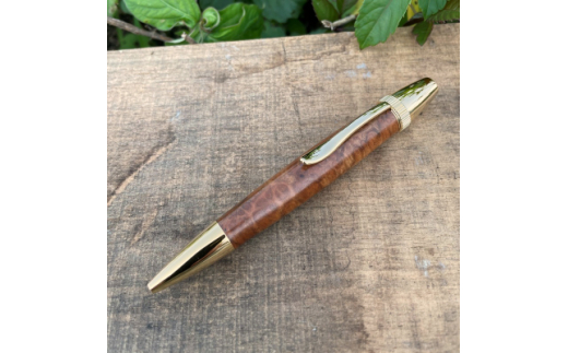 木製ボールペン(楠の木・瘤杢)パトリオット・ゴールド金具(大牟田市)【1263154】 407635 - 福岡県大牟田市