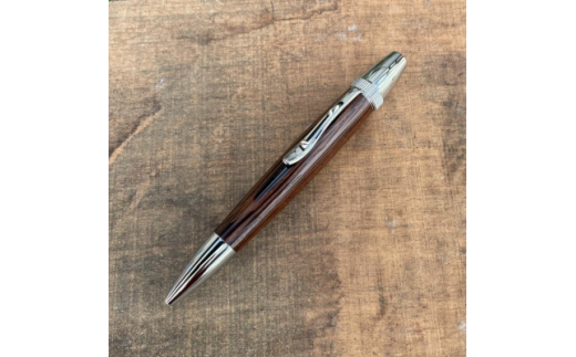 木製ボールペン(ウェンジ材・縞杢)パトリオット・ゴールド金具(大牟田市)【1273388】 412381 - 福岡県大牟田市