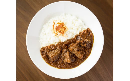 【DEGUSTATION】フレンチレストランが作る「和牛頬肉カレー」セット