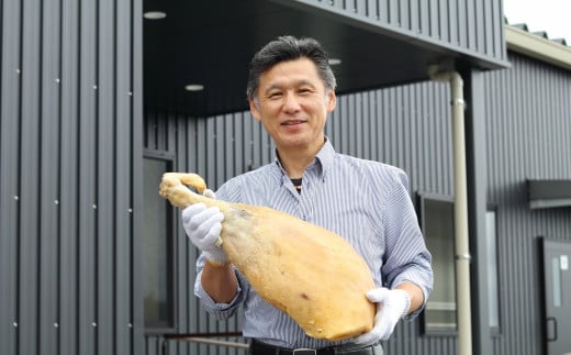 生ハムを手づから生産する有限会社田嶋畜産 代表取締役社長 田嶋征光さん