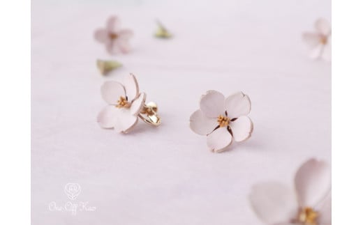 春爛漫｜桜 ソメイヨシノ イヤリング  ｜ 革花アクセサリー アクセサリー ハンドメイド ファッション 牛革 ギフト 贈り物 プレゼント