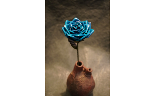 Eterna -Leather Rose- カラー 青 ／  国産 革 レザー ローズ バラ 造花 アートフラワー 小物 インテリア 記念日 プレゼント 奈良県 葛城市【area001-blue】