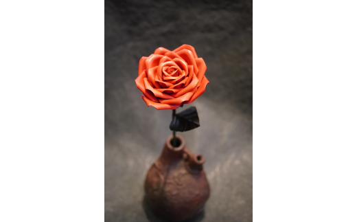 Eterna -Leather Rose- カラー 赤 ／  国産 革 レザー ローズ バラ 造花 アートフラワー 小物 インテリア 記念日 プレゼント 奈良県 葛城市【area001-red】