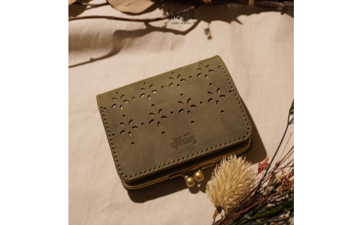 【4色展開】がま口ショートウォレット　カットアウト　革小物　ハンドメイド　手縫い　一点物　財布　スナッグルレザー　枯葉 [№5915-7170]1504