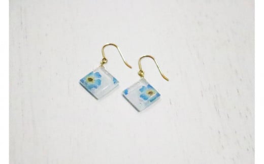 【七宝】青い花のピアス SV（金色・M）- ギフト包装付き - 2034854 - 愛知県大府市