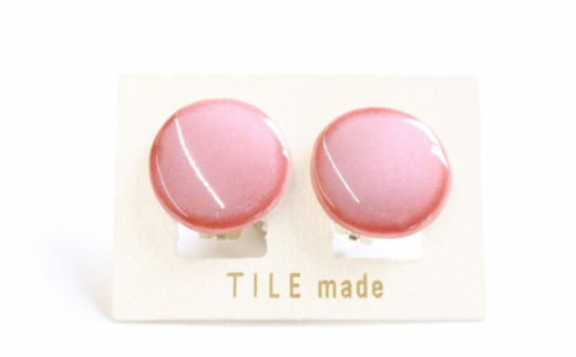 【美濃焼】 梅むら タイル イヤリング 直径20mm 瑞浪市 / TILEmade タイル アクセサリー ハンドメイド [AZCD057] 833666 - 岐阜県瑞浪市