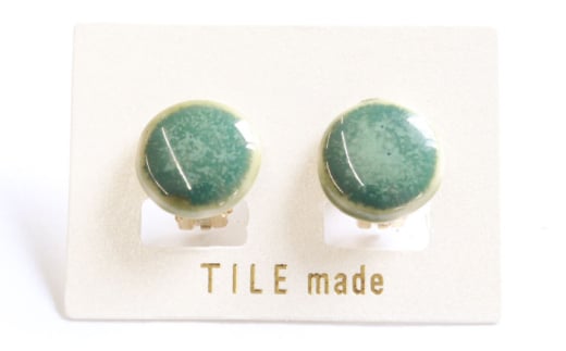 【美濃焼】 緑むら タイル イヤリング 直径15mm 瑞浪市 / TILEmade タイル アクセサリー ハンドメイド [AZCD074] 843989 - 岐阜県瑞浪市