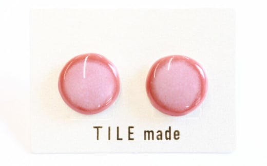 【美濃焼】 梅むら タイル ピアス 直径15mm 瑞浪市 / TILEmade タイル アクセサリー ハンドメイド [AZCD059] 833663 - 岐阜県瑞浪市