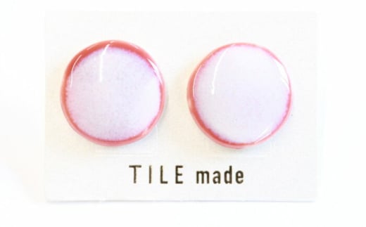 【美濃焼】 ピンクむら タイル ピアス 直径20mm 瑞浪市 / TILEmade タイル アクセサリー ハンドメイド [AZCD024] 843970 - 岐阜県瑞浪市