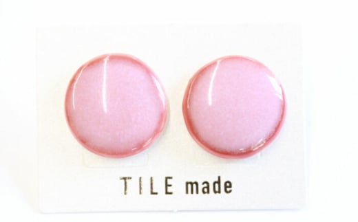 【美濃焼】 梅むら タイル ピアス 直径20mm 瑞浪市 / TILEmade タイル アクセサリー ハンドメイド [AZCD060] 833665 - 岐阜県瑞浪市