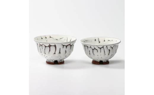 [352047000751]伝統的工芸品 萩焼 夫婦飯碗(鬼白松朝顔)・木箱入り