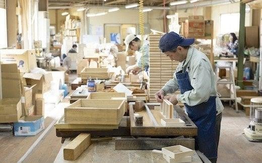雑誌多数掲載！ 特許取得 入れ物 スワロフスキー 天然 桐材 乳歯入れ 誕生日