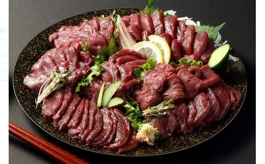 【フジチク ふじ馬刺し】極上馬刺し ロース・ヒレ食べ比べセット（7～8人前/各400g） 計800g タレ・生姜付き 馬刺し 馬肉 馬 お肉 肉 食べ比べ 盛り合わせ 盛合せ セット 熊本県 水上村 冷凍 2060858 - 熊本県水上村