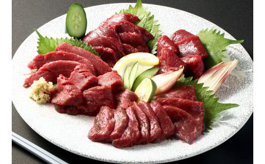 【フジチク ふじ馬刺し】極上馬刺し ロース・ヒレ食べ比べセット（3〜4人前/各200g） 計400g タレ・生姜付き 馬刺し 馬肉 馬 お肉 肉 食べ比べ 盛り合わせ 盛合せ セット 熊本県 水上村 冷凍 2060857 - 熊本県水上村