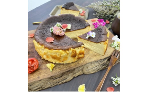 ハーブを使用した バスクチーズケーキ 1ホール(15cm)エディブルフラワー(食用花付き)【1605056】