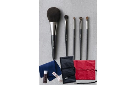 Q103 SHIORI メイクブラシ５本セット S-SET5【ウエダ 美粧堂 栞 化粧筆 メイク道具 メイクブラシ セット ブラシセット 化粧ブラシ ポーチ クリーナー 日本製 大阪府 八尾】