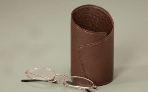 tanikoオリジナル 眼鏡スタンド《厚真町》【Taniko leather】 革 革製品 長財布 財布 メガネ メガネスタンド カード ケース ギフト 北海道 [AXAP015]