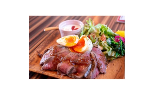 赤身が美味しい★アンガス牛ローストビーフ1.5kg(ソース付き)モモ肉使用【1621495】 2114455 - 大阪府和泉市