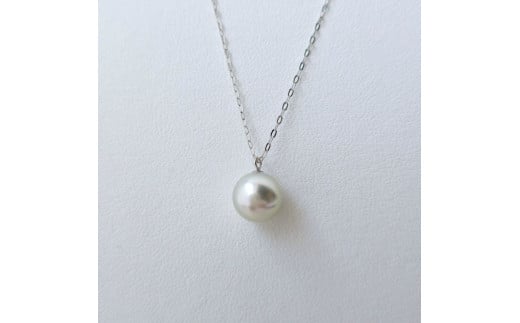 真珠 ペンダント 8.5mm Pt850 約40cm グレー パール アクセサリー ジュエリー ファッション  冠婚葬祭 慶事 誕生日 結婚式 記念日 お祝い 贈答用 贈り物 ギフト プレゼント 普段使い おしゃれ カジュアル  / 上品な色味に心惹かれる、シルバーグレープラチナペンダント