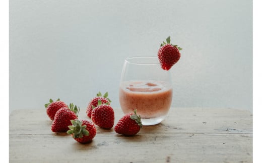 BUTTOBI BERRY COOL  有機いちごのフローズンスムージー1箱 (5個入)