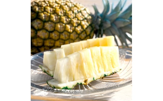 【先行予約】石垣島産 中玉サンドルチェ２玉 合計約1.9kg《2025年夏季 順次発送》【 沖縄 石垣 フルーツ パイナップル パイン サンドルチェ 産地直送 】SI-106
