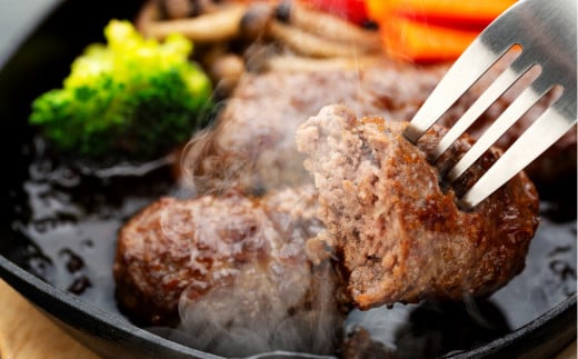 御前崎店舗限定商品 業務用 満点ハンバーグ 2100ｇ（150ｇ×7個×2袋） ボリューム満点 牛肉100％１番人気！！肉のプロが手がける！！累計150万個以上の売上 静岡県 ハンバーグ王国 お肉屋さんマルマツの大人気商品！！ 業務用 家庭用 訳あり 御前崎店舗リニューアル記念限定商品