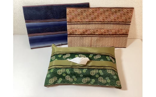 畳の縁（へり）で作ったティッシュカバー 赤