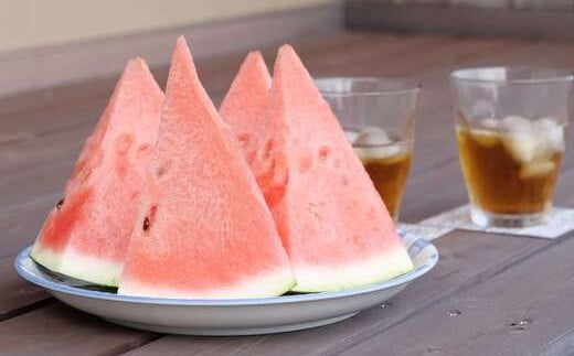 1株1玉獲りの自信作「福賀 すいか」秀大 約9kg～10kg 1個