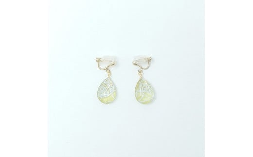 IKAZAKI WASHI JEWERLY しずくイヤリング「グリーン」鞠柄