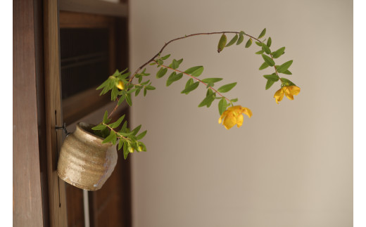 萩焼 掛花入（うずくまる）