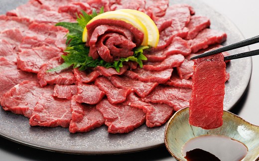 [桜屋]上赤身馬刺し300g(専用醤油付き 150ml×1本) 馬肉 馬刺 お肉 赤身 しょうゆ 上赤身 馬刺し 300g 冷凍 国産 熊本県 西原村