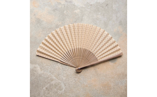 能登上布 扇子 麻織物 手仕事 日本製 和装 小物 着物 浴衣 伝統工芸品 民芸品 和雑貨 和小物 モダン おしゃれ シンプル ナチュラル 日常使い 涼しさ 十字絣 石川 能登 羽咋 能登半島 プレゼント ギフト にも