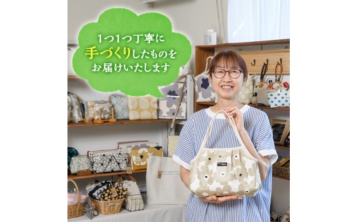 オフホワイト×カーキベージュ＞グラニーバッグ(ムオディカス
