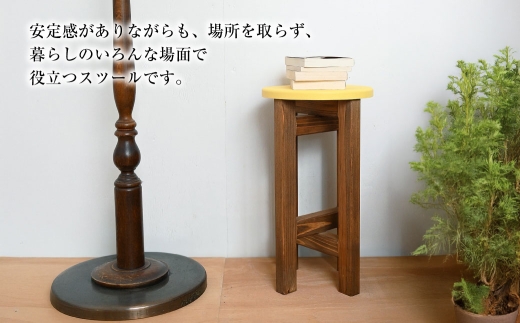 低くて小さなスツール【黄】