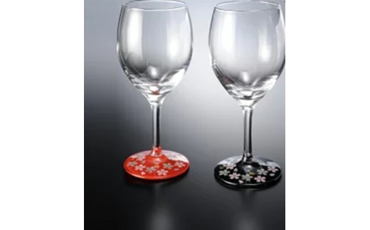 みよし漆器本舗 ワイングラス ペア 紀州塗り ぬりもん de Verre ワインカップ 蒔絵 桜 黒 赤 300ml 2249683 - 和歌山県海南市