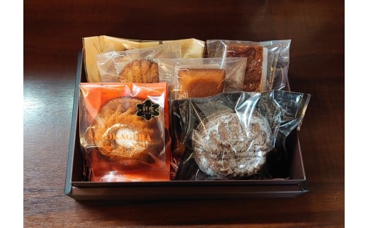 「PATISSERIE　Liante（パティスリー　リアント）」の焼き菓子アソートセット（6個入り）