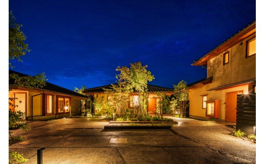 有田町のオーベルジュ　宿坊心月4名様宿泊骨董満喫プラン