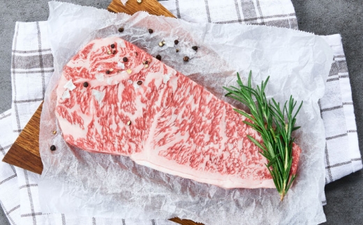 くまもと黒毛和牛 黒樺牛 A4〜A5等級 肉厚サーロインステーキ 約300g(約300g×1枚)[株式会社杉本本店] [AYBJ016]