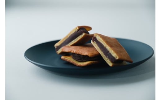 日本初のカリっと新食感の塩バターどら焼き16個セット
