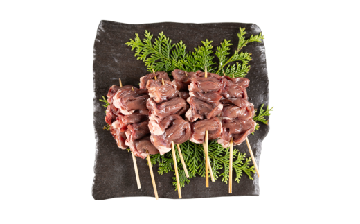 「岩手県産十文字鶏 焼き鳥【ハート串】40g×30本」（冷凍 簡単 調理 国産 鶏肉 串 焼鳥 やきとり 若鶏 岩手 ハート おかず おつまみ BBQ キャンプ 冷凍 たれ なし 人気 便利）