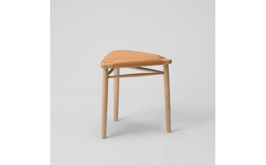 【木と暮らしの工房】H.O.スツール　＜樹種：ナラ／座面：本革（キャメル）＞